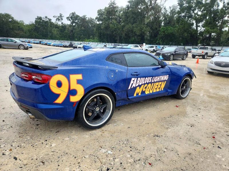 2021 Chevrolet Camaro - photo 3