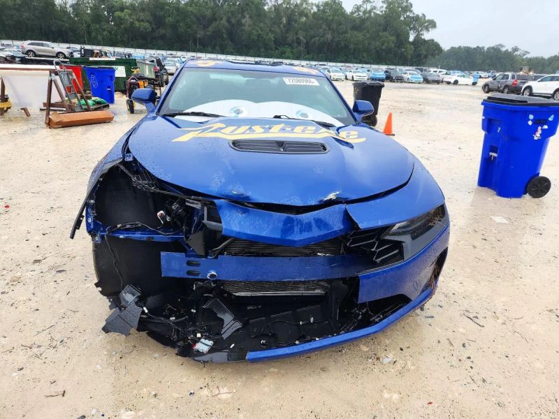 2021 Chevrolet Camaro - photo 5