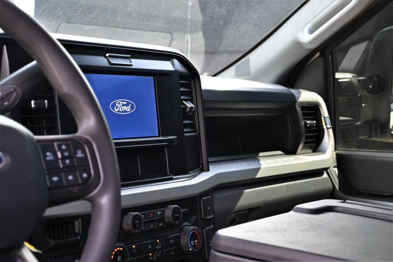 2025 Ford F350 Super Duty Super Cab - photo 11