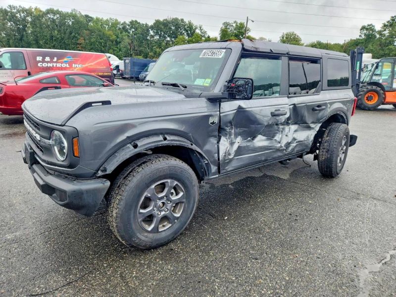 2026 Ford Bronco - photo 2