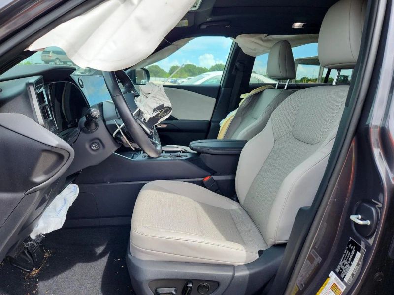 2025 Lexus TX - photo 7