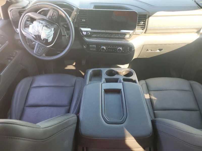 2026 GMC Sierra 1500 Crew Cab - photo 8
