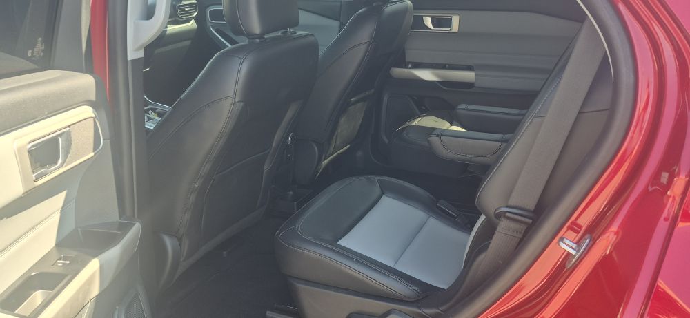 2023 Ford Explorer XLT - photo 8