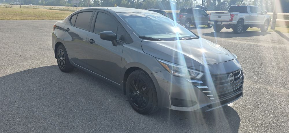 2025 Nissan Versa S - photo 2