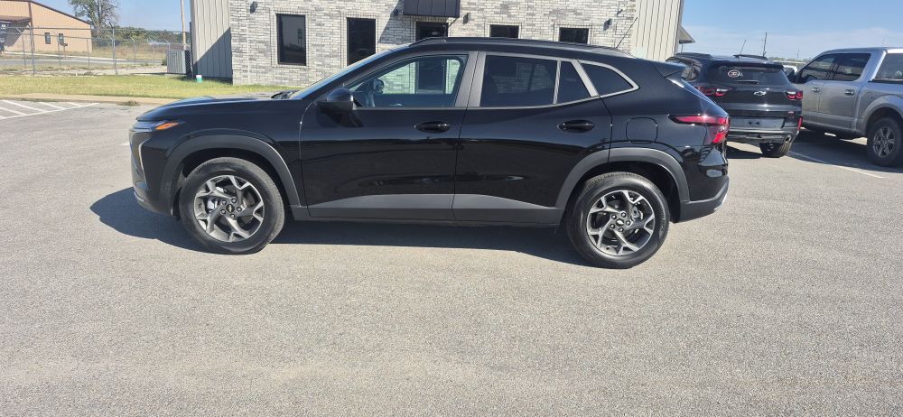 2026 Chevrolet TRAX LT - photo 5