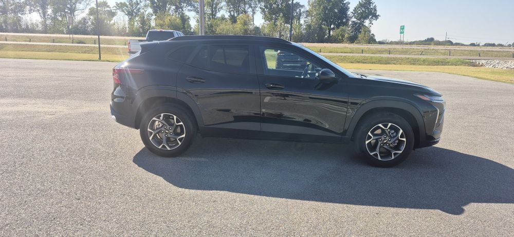 2026 Chevrolet TRAX LT - photo 6