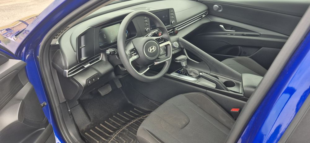 2024 Hyundai Elantra - photo 8