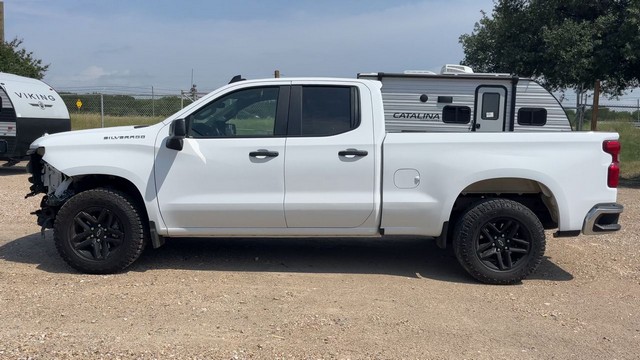 2024 Chevrolet Silverado - photo 2