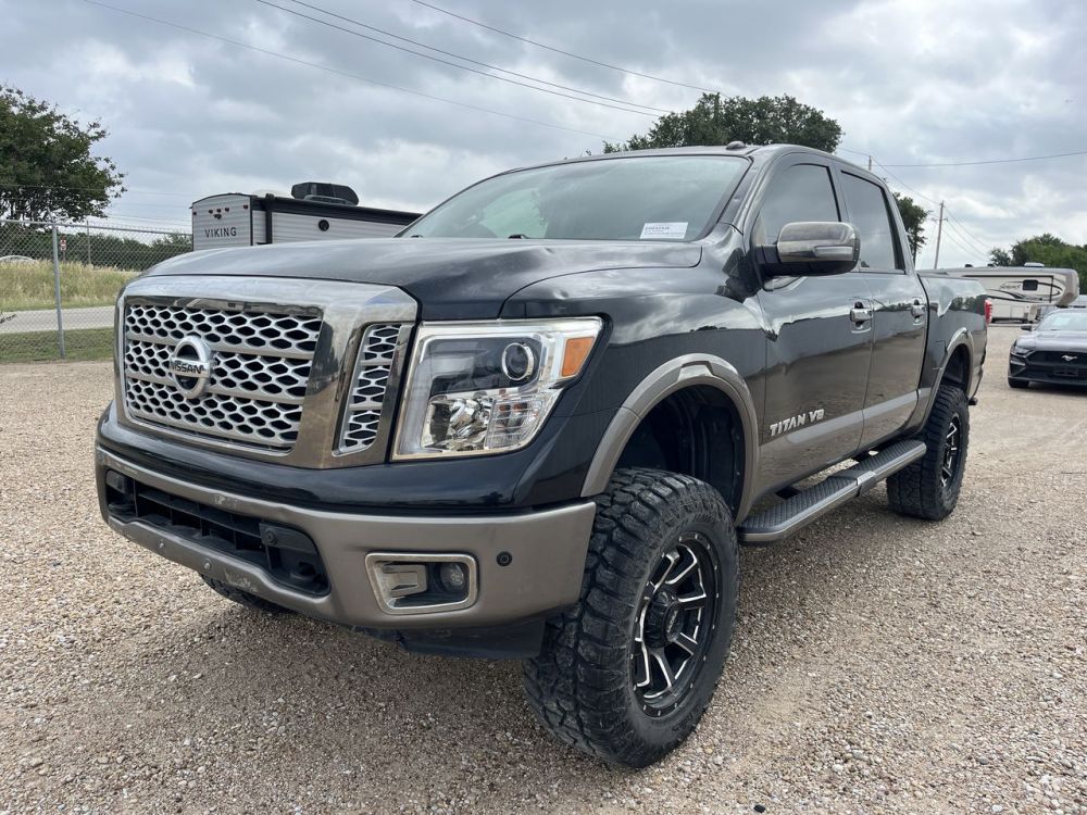 2019 Nissan TITAN PLATINUM RESERVE - photo 1