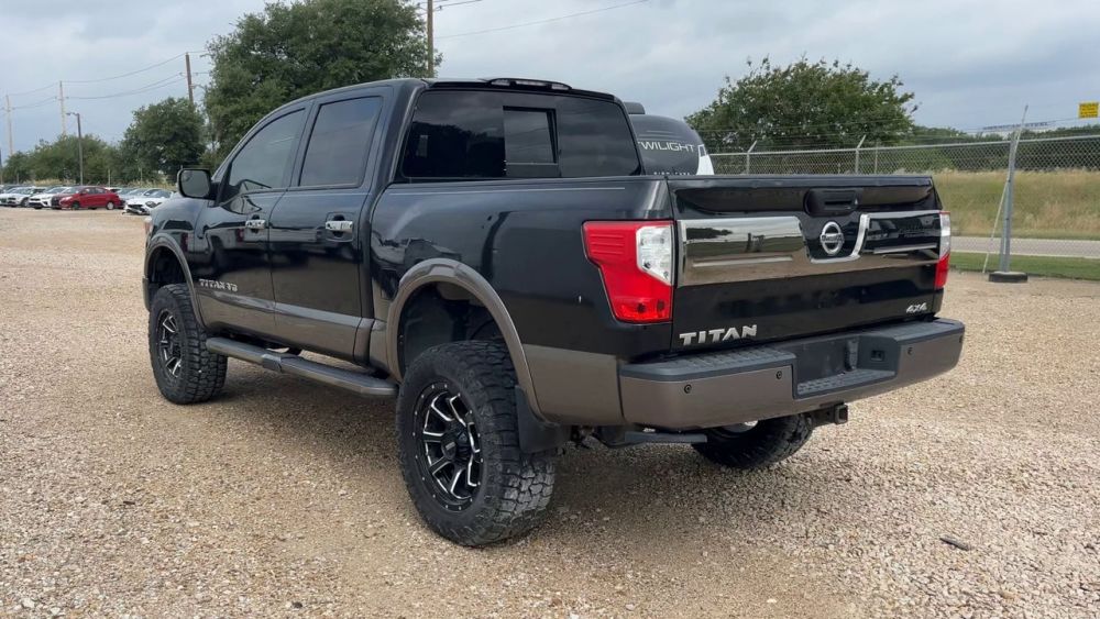2019 Nissan TITAN PLATINUM RESERVE - photo 3