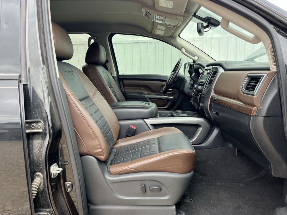 2019 Nissan TITAN PLATINUM RESERVE - photo 24