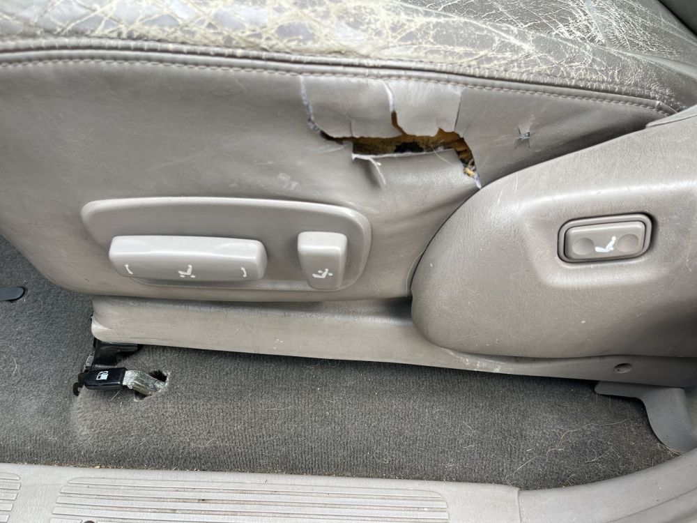 2003 Toyota SEQUOIA - photo 17