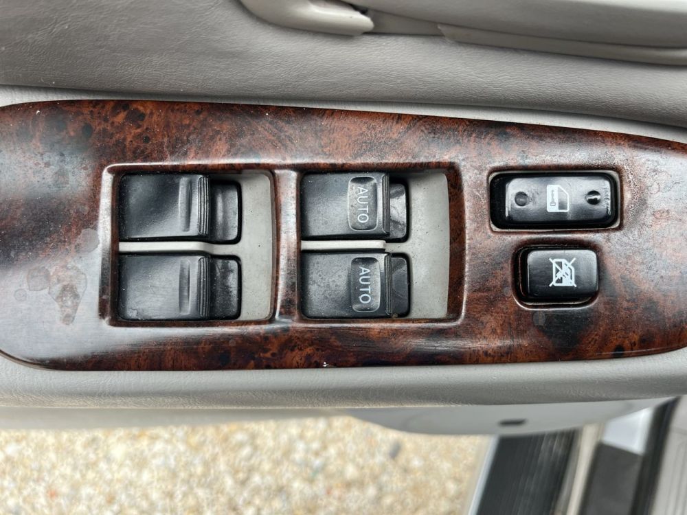 2003 Toyota SEQUOIA - photo 19