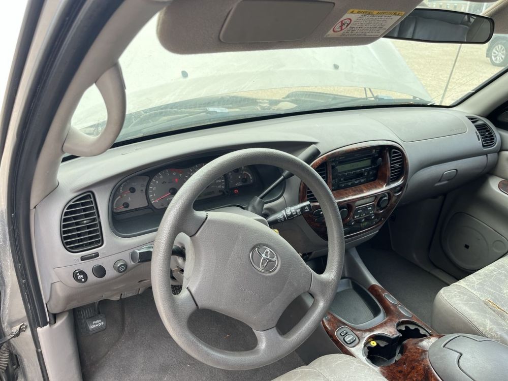 2003 Toyota SEQUOIA - photo 22