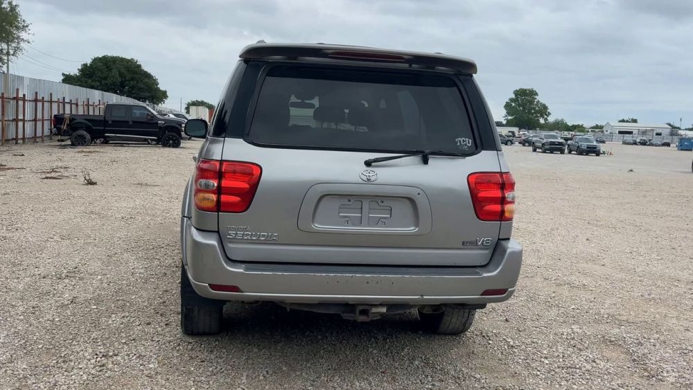 2003 Toyota SEQUOIA - photo 4