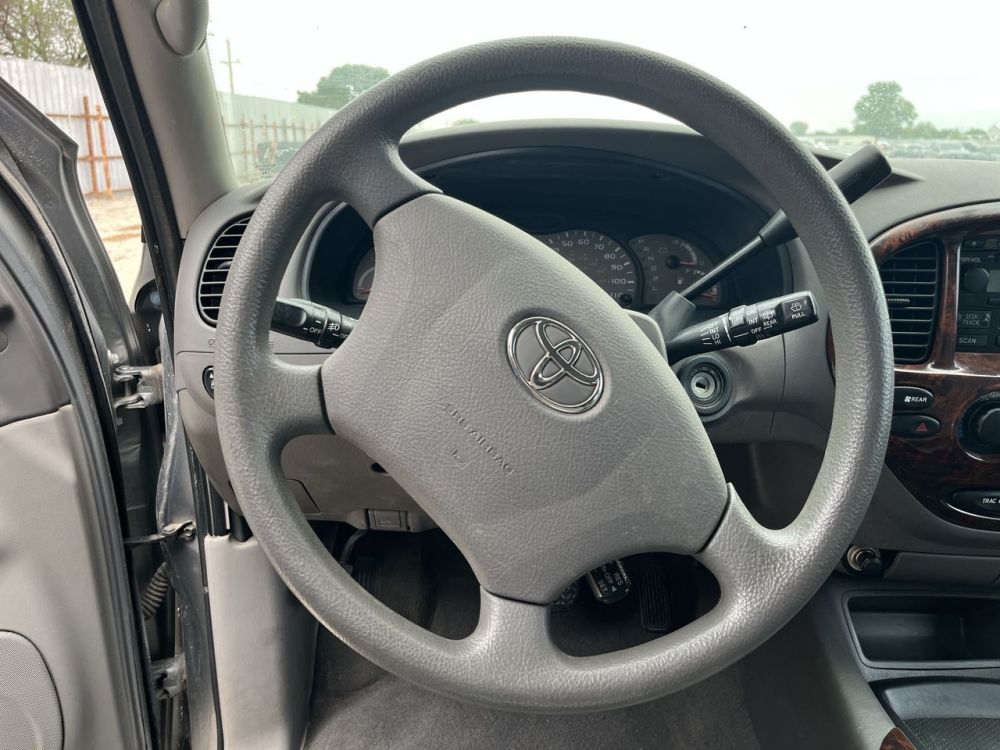 2003 Toyota SEQUOIA - photo 10