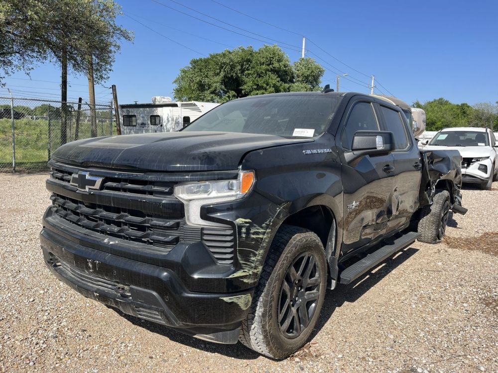 2024 Chevrolet Silverado - photo 1