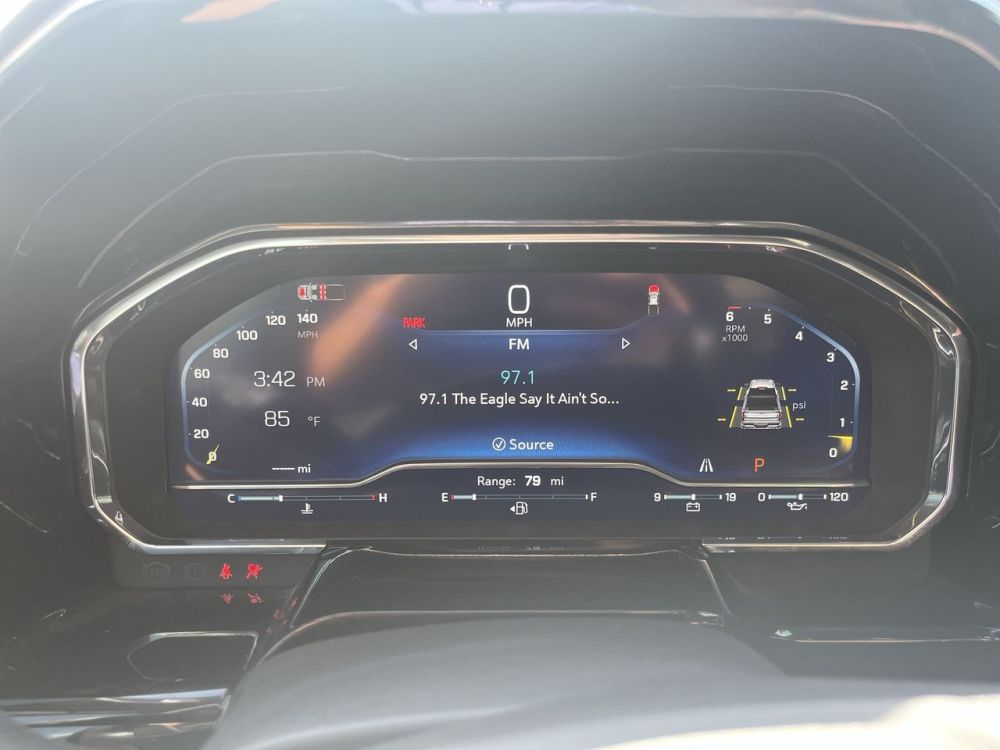 2024 Chevrolet Silverado - photo 11