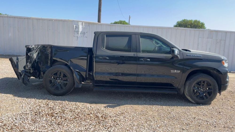 2024 Chevrolet Silverado - photo 6