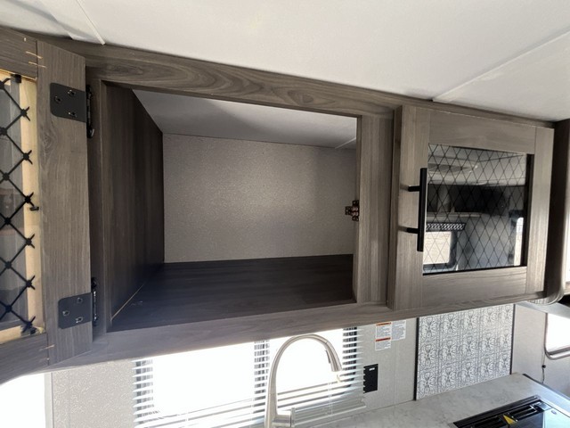 2021 SHASTA TRAVEL TRL 21CK - photo 19