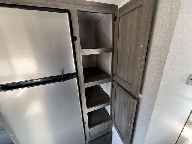 2021 SHASTA TRAVEL TRL 21CK - photo 21