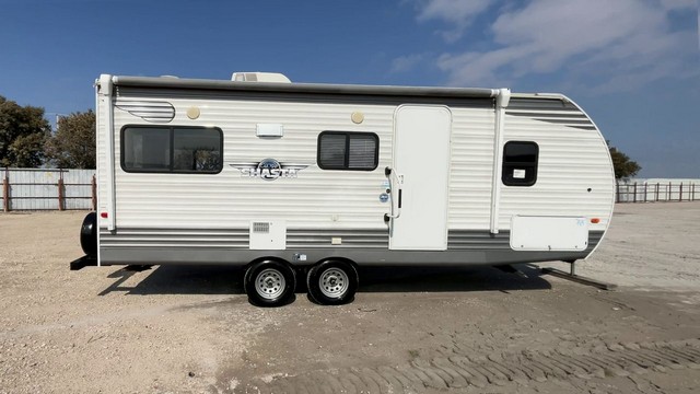 2021 SHASTA TRAVEL TRL 21CK - photo 6