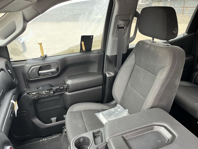 2024 Chevrolet Silverado - photo 24