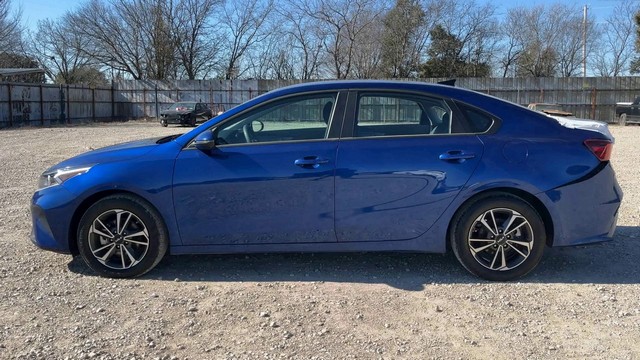 2024 Kia FORTE LXS - photo 2