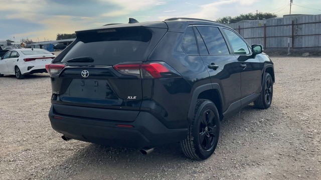 2021 Toyota RAV4 - photo 5