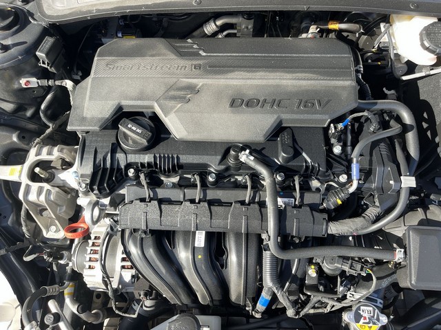2023 Hyundai Elantra - photo 11