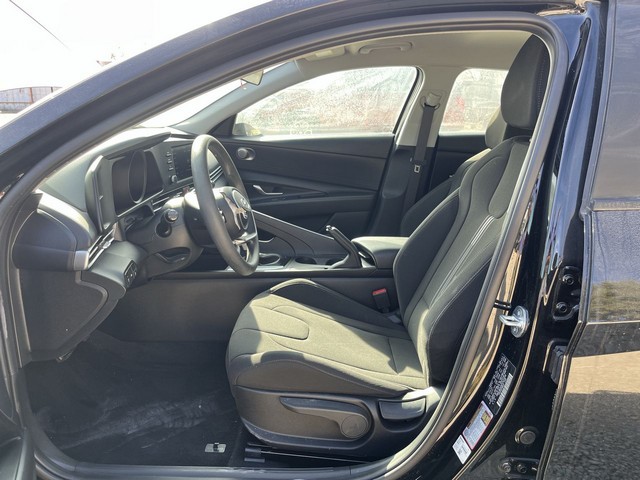 2023 Hyundai Elantra - photo 18