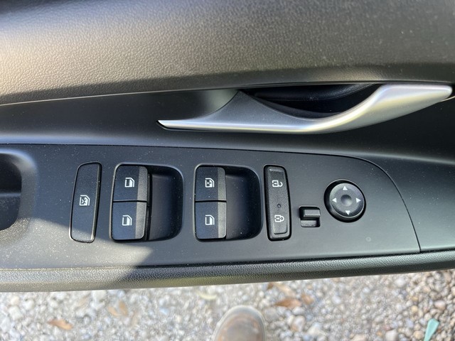 2023 Hyundai Elantra - photo 21