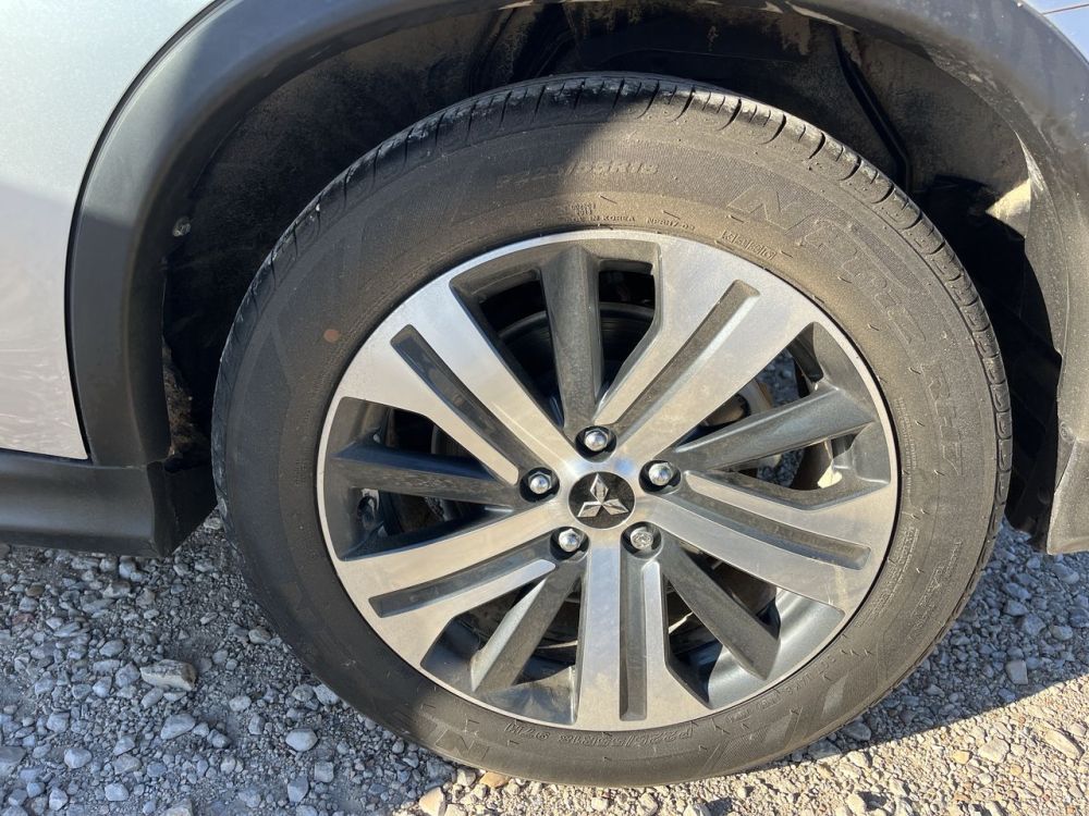 2024 Mitsubishi Outlander - photo 17