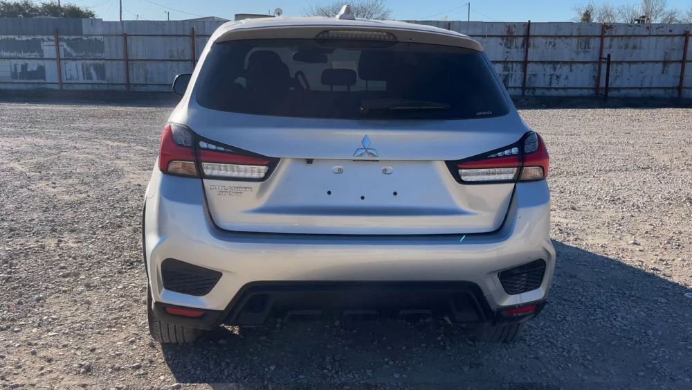 2024 Mitsubishi Outlander - photo 4