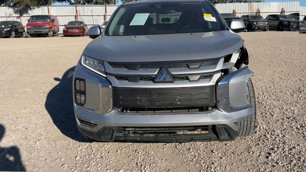 2024 Mitsubishi Outlander - photo 8