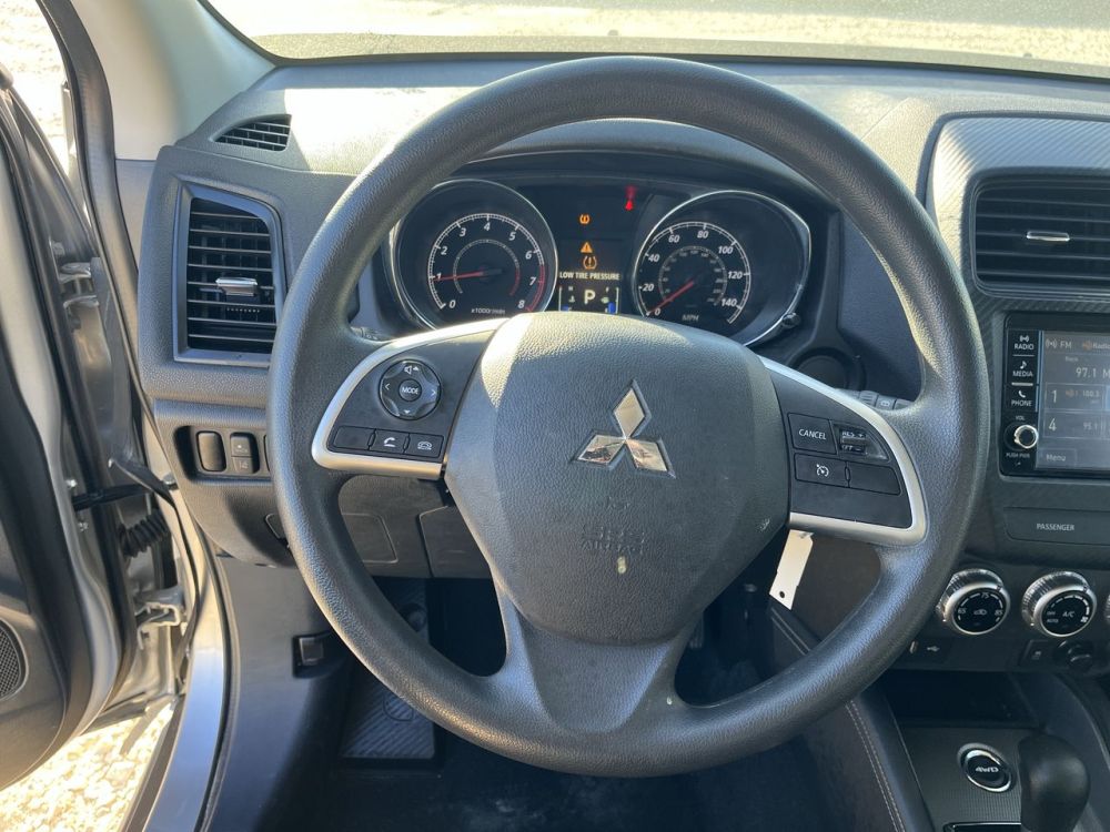 2024 Mitsubishi Outlander - photo 10