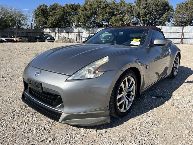 2010 Nissan 370Z - photo 1