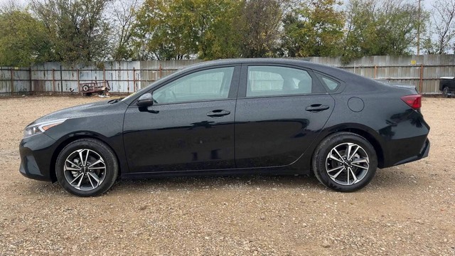 2024 Kia FORTE LXS - photo 2