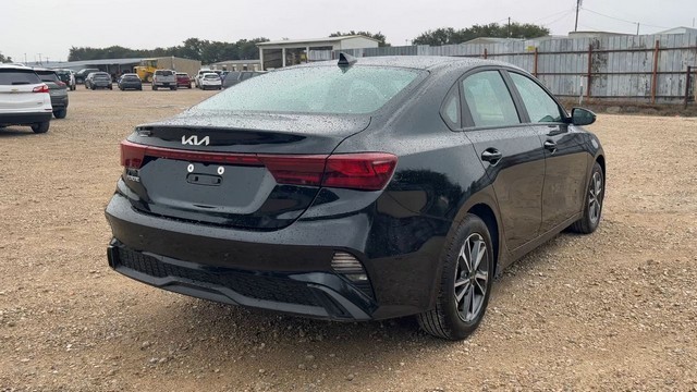 2024 Kia FORTE LXS - photo 5