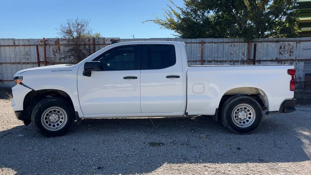 2024 Chevrolet Silverado - photo 2