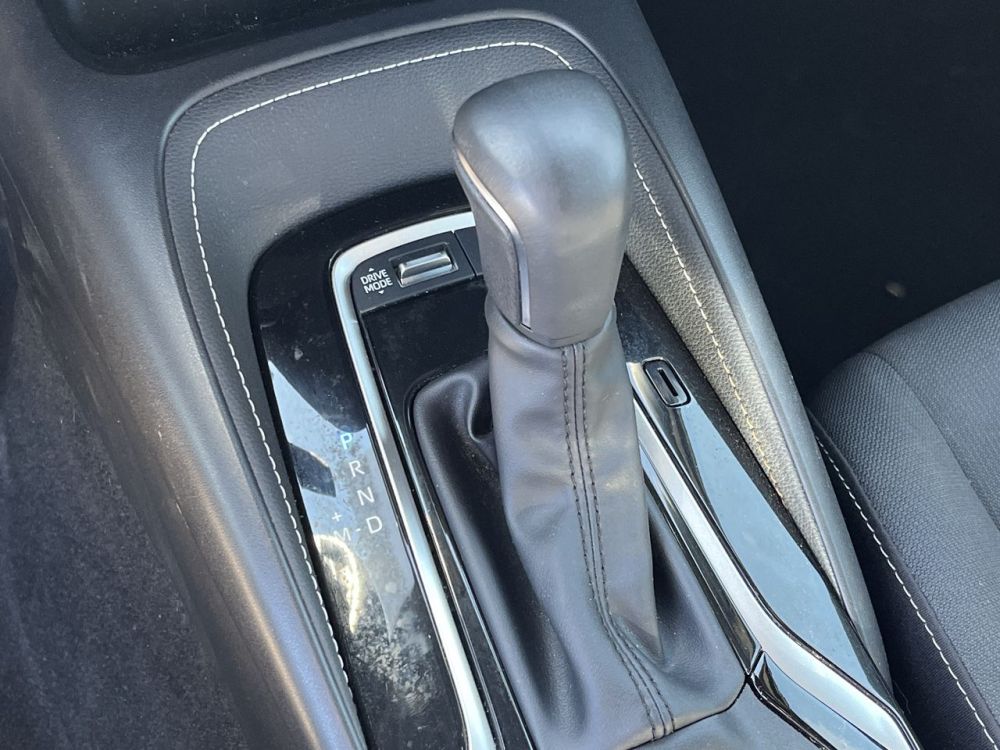 2025 Toyota Corolla - photo 16