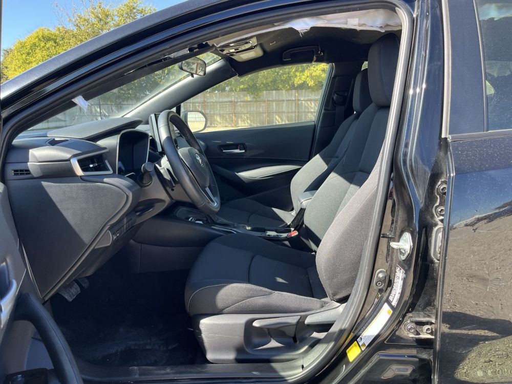 2025 Toyota Corolla - photo 19