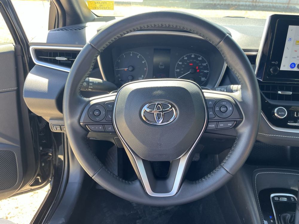 2025 Toyota Corolla - photo 10