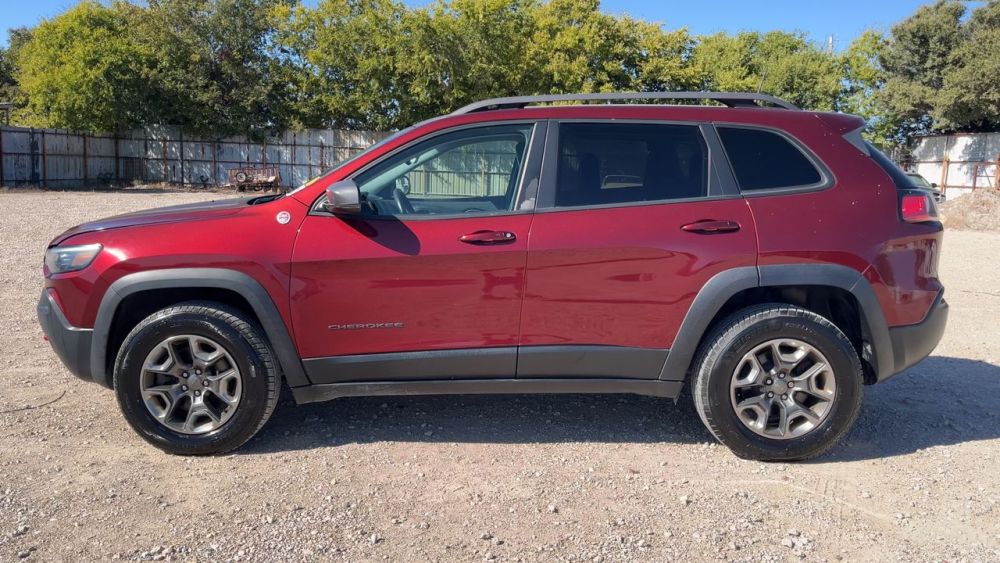 2019 Jeep CHEROKEE - photo 2