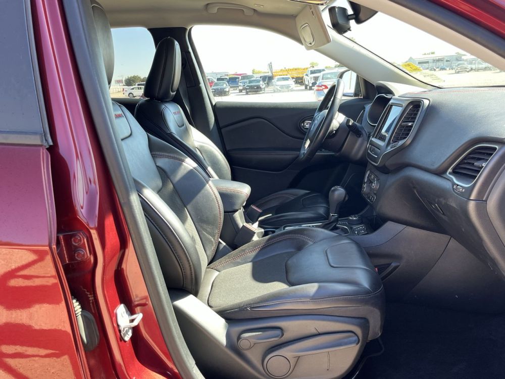 2019 Jeep CHEROKEE - photo 24