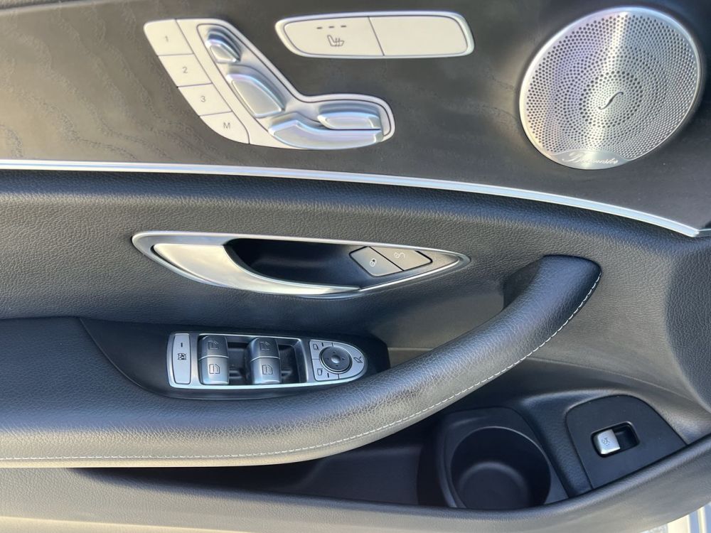 2022 Mercedes-Benz E350 - photo 23