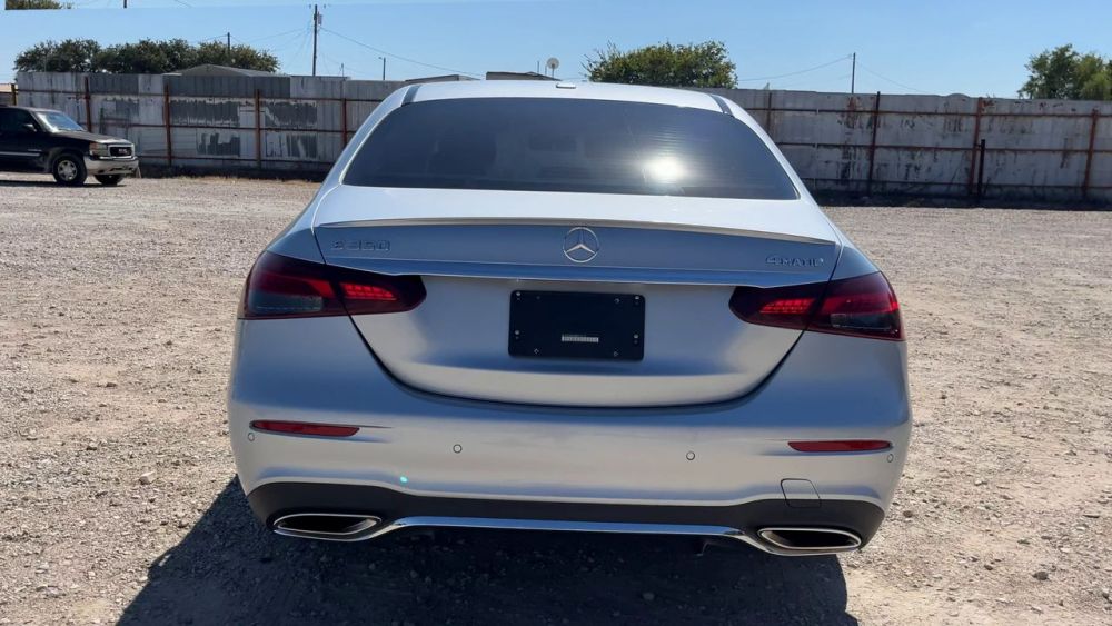 2022 Mercedes-Benz E350 - photo 4