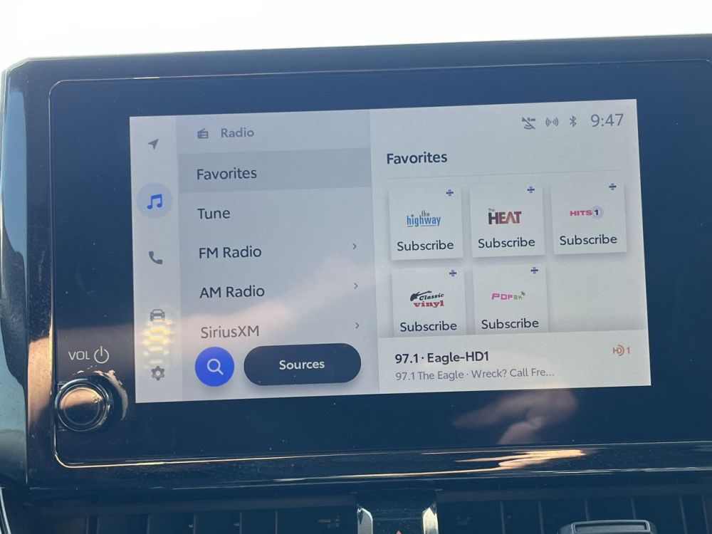 2025 Toyota Corolla - photo 11