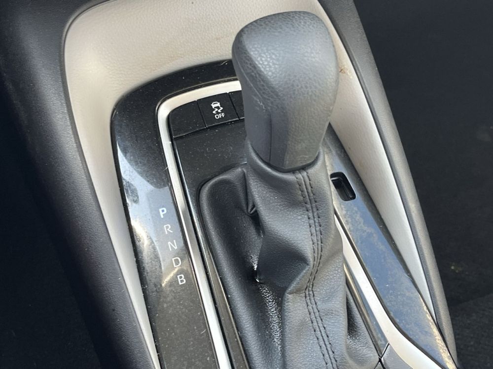 2025 Toyota Corolla - photo 16