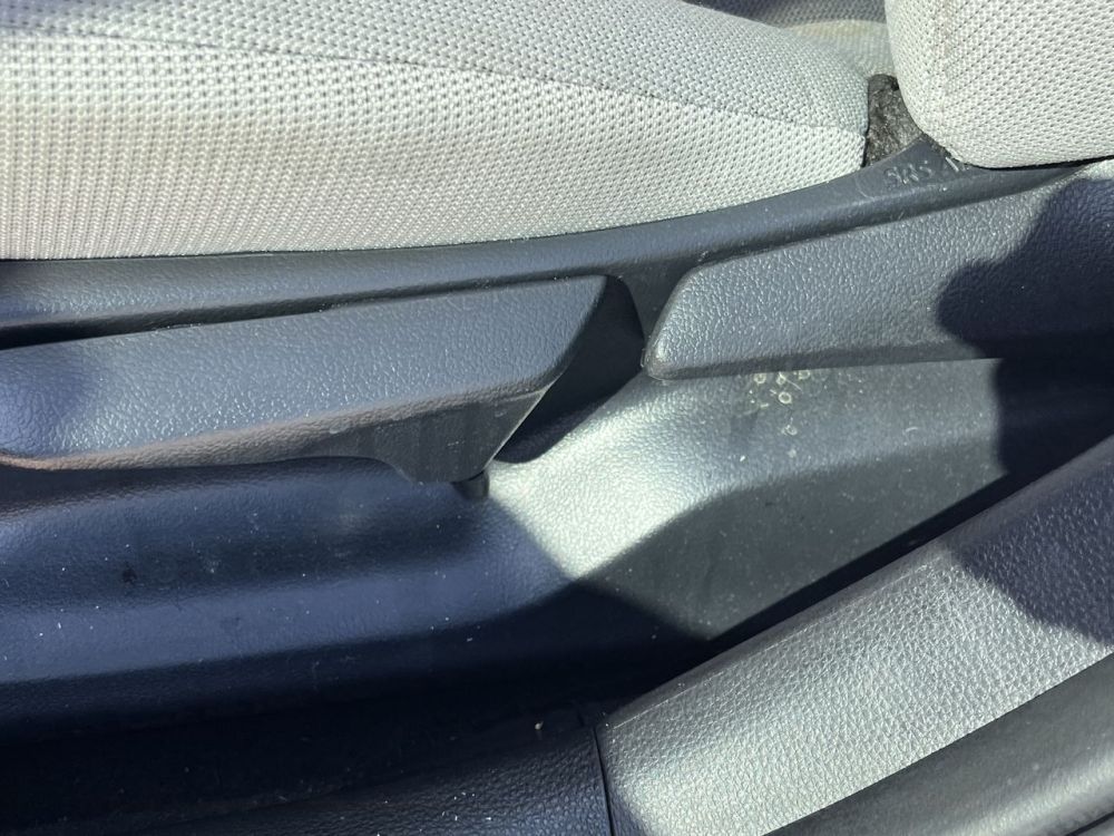 2025 Toyota Corolla - photo 21